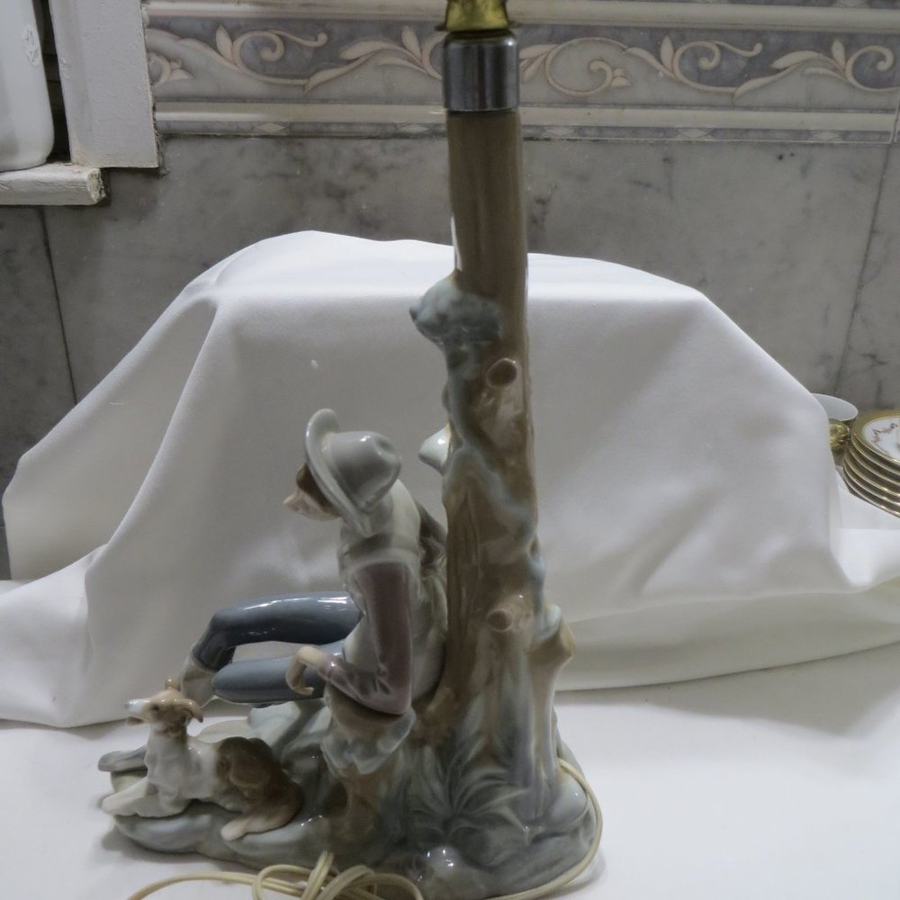 Lladro José Luis Alvarez Shepherd w/ Dog Lamp